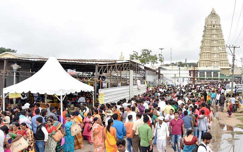 Chamundeshwari temple to close by 9 pm on Ashada Friday