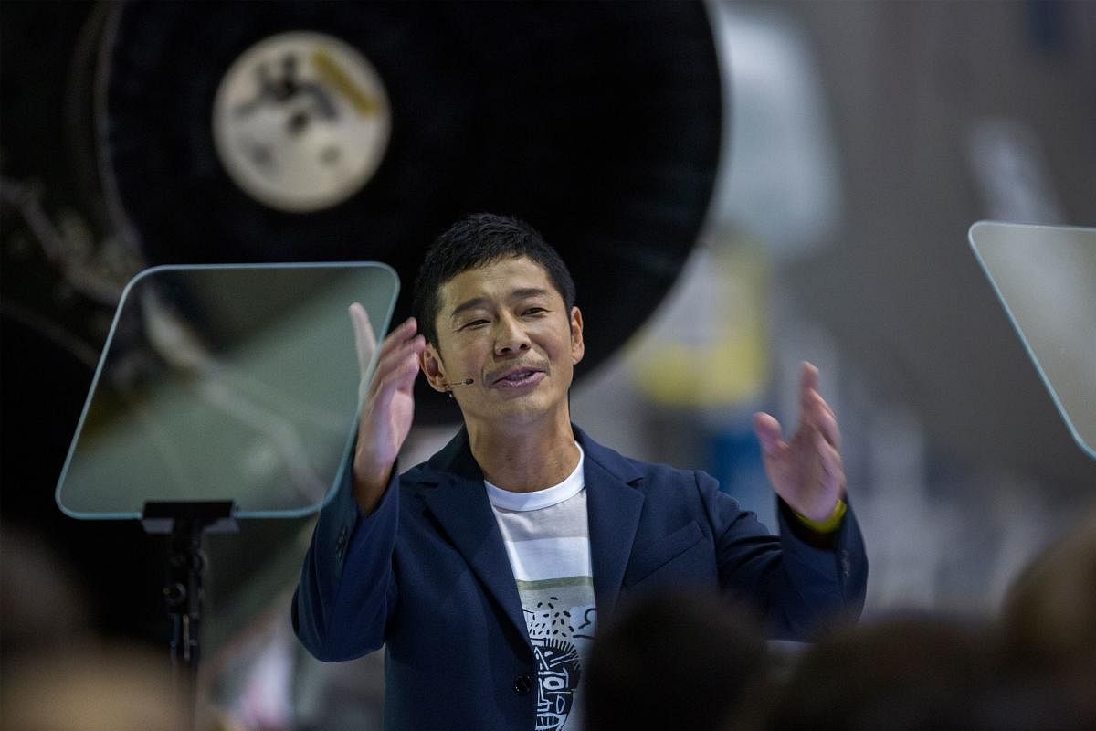 Japanese billionaire will be first tourist to Moon