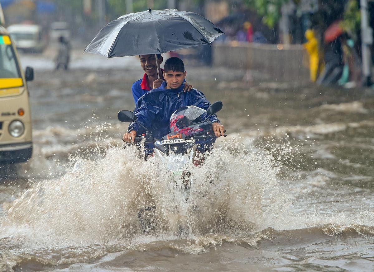 Rain hits Mumbai after brief break