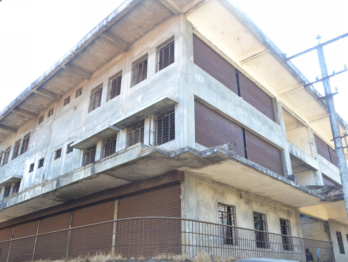 Multi-storey building on industrial layout remains idle