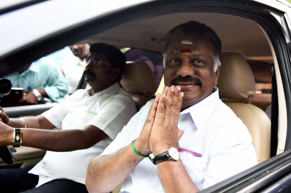 Panneerselvam met TTV after rebellion: Tamilselvan