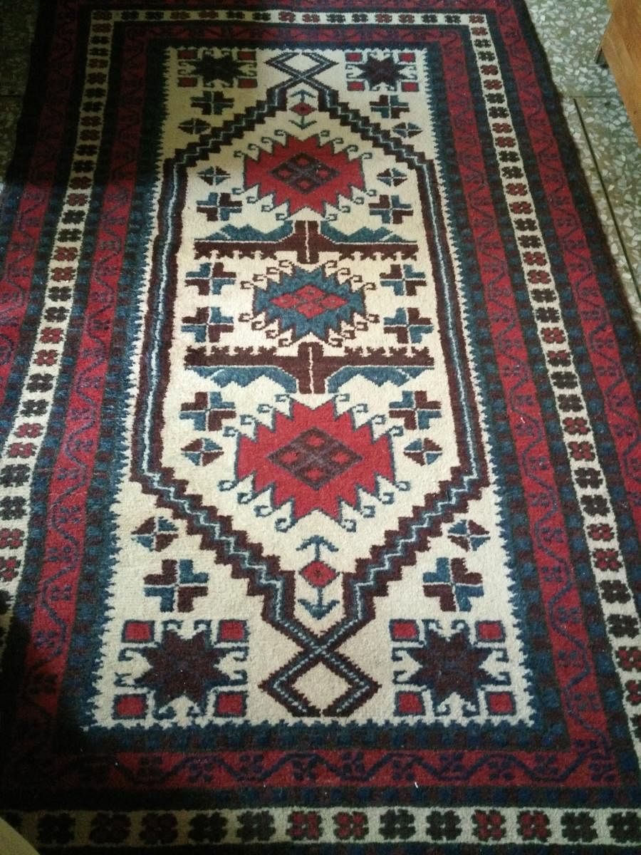 Central Asian carpets...star decorations