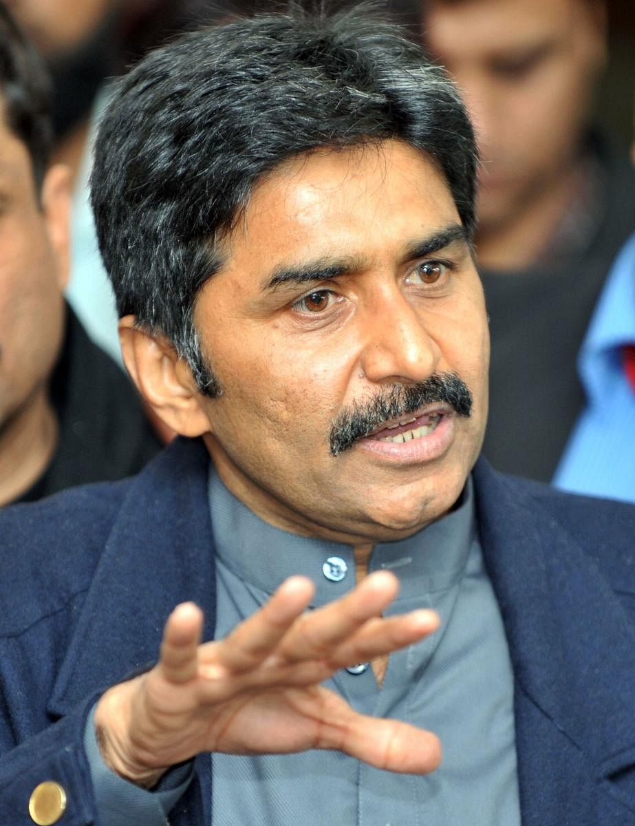 It's time BCCI, PCB work together: Miandad