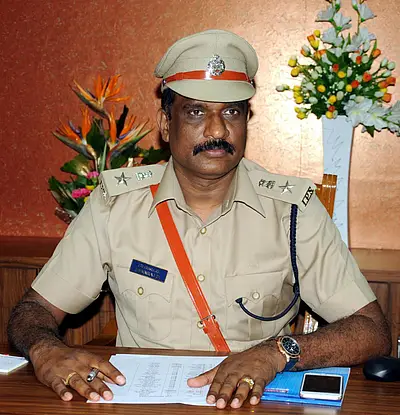 SC stays criminal proceedings against Karnataka IPS officer