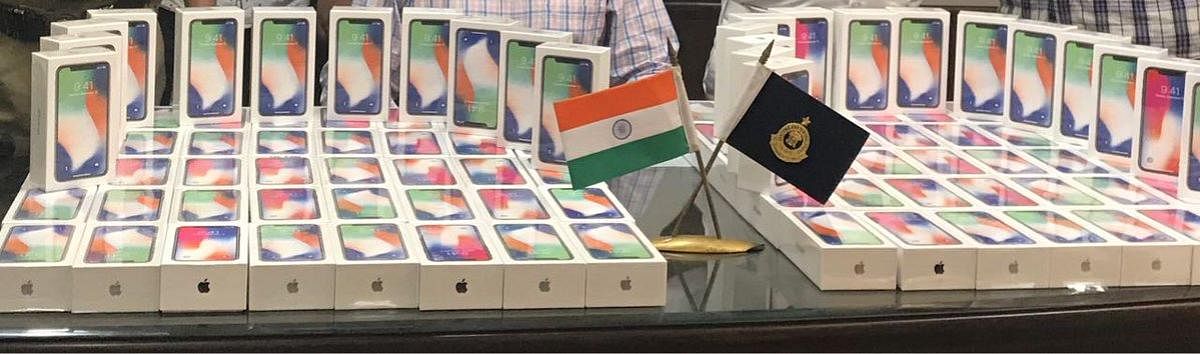 Man held at Delhi airport with 100 iPhone X handsets