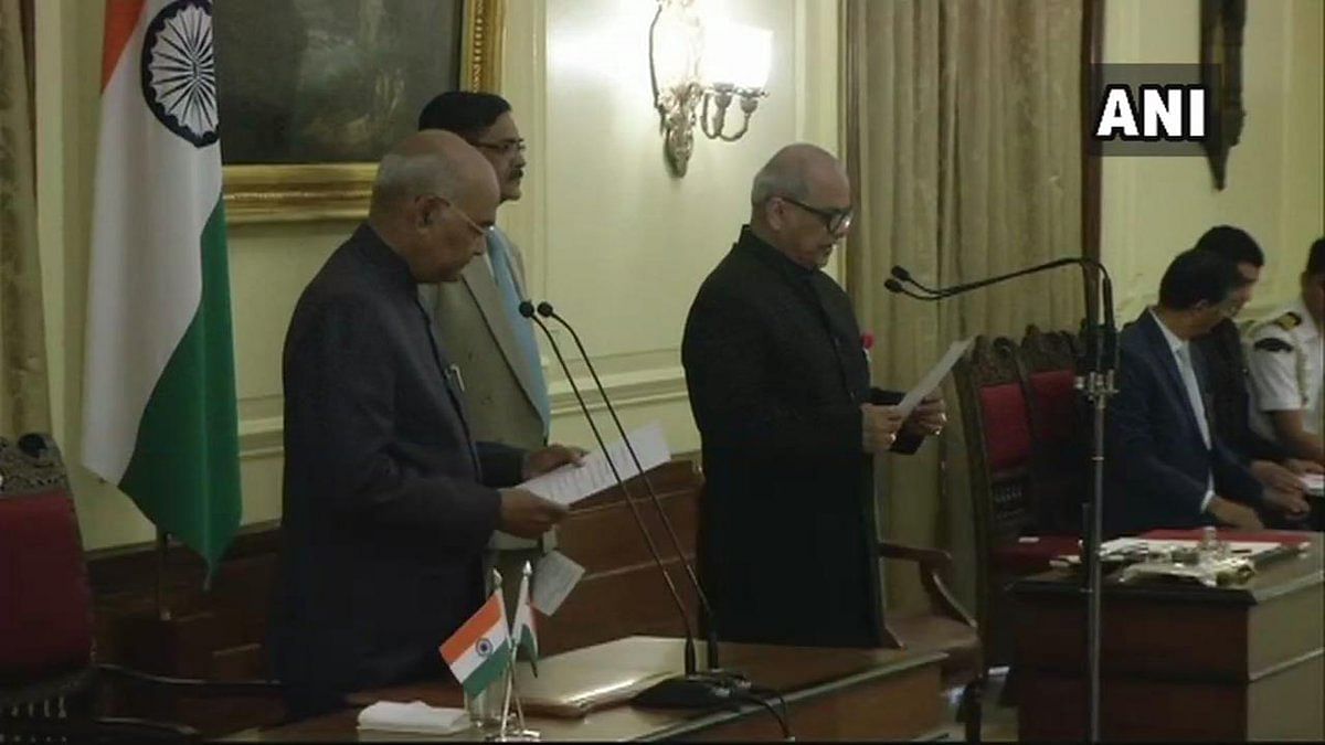 Prez administers oath to Justice Ghose as Lokpal chief