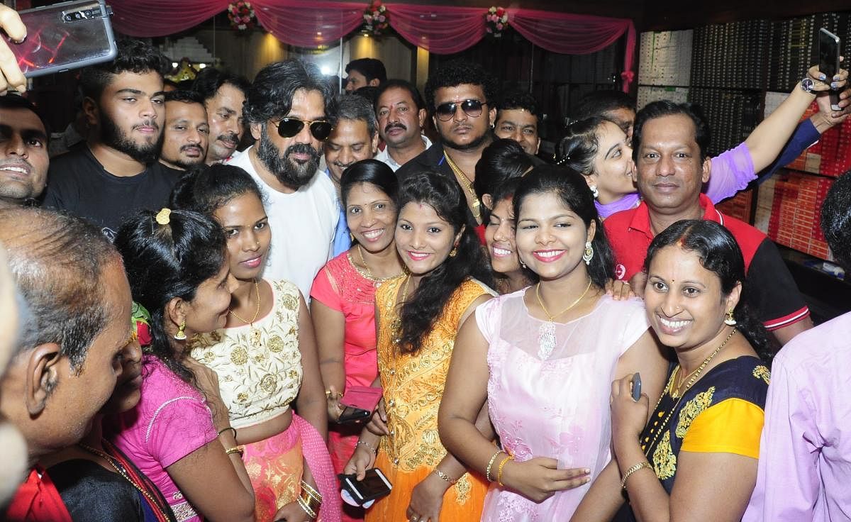 No decision to act in Tulu movies: Suniel Shetty