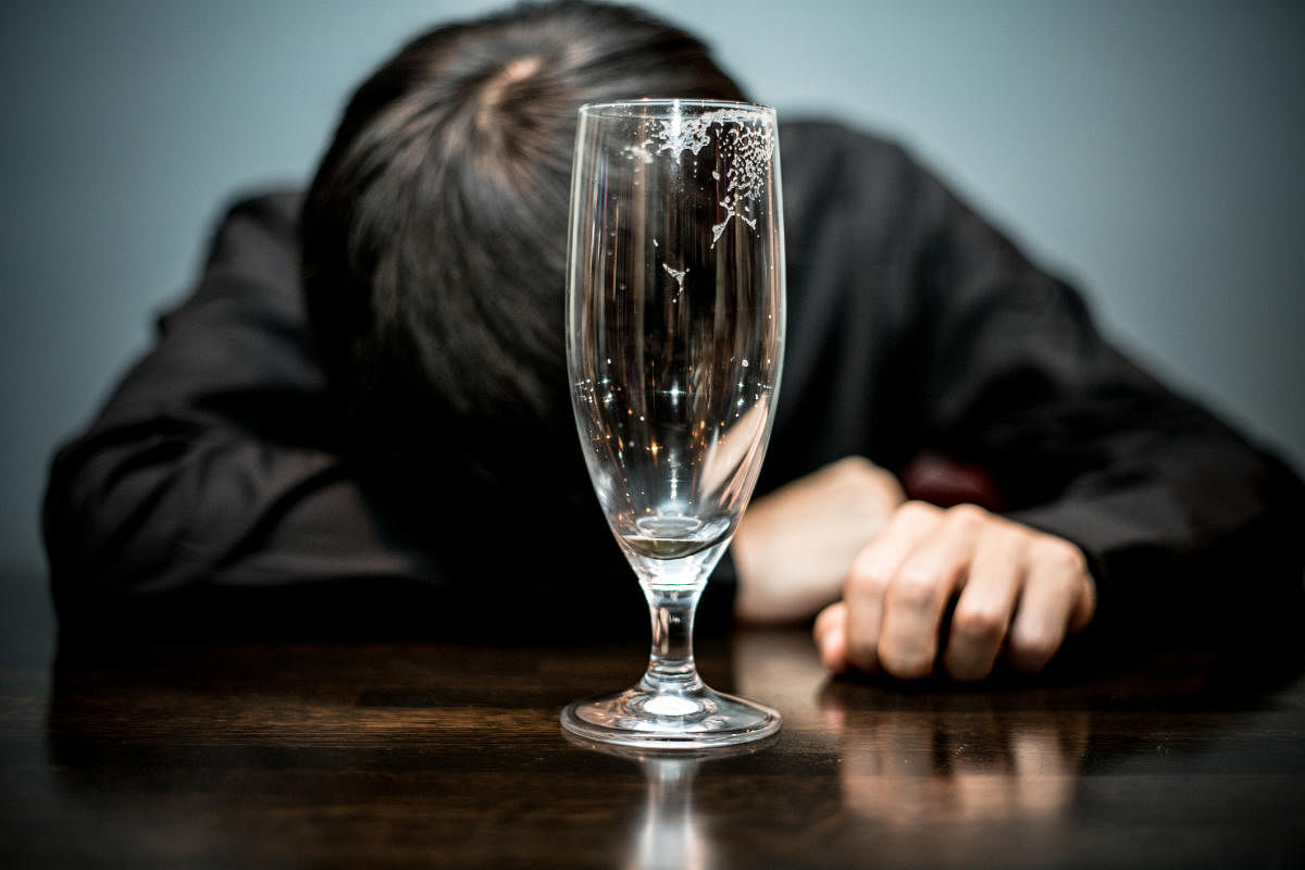 Weekend binging harming drinkers