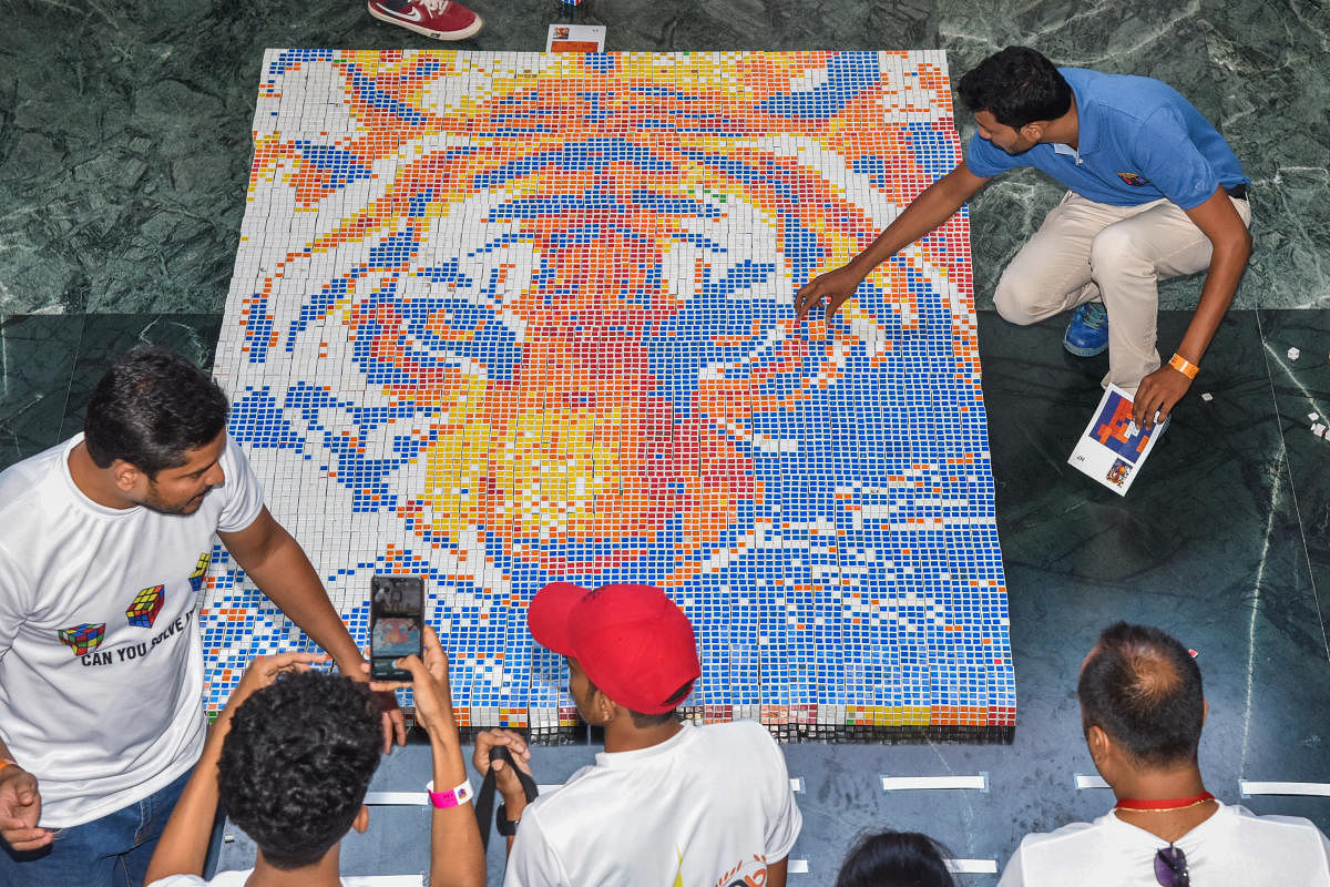 Rubik’s Cube tiger portrait a world record