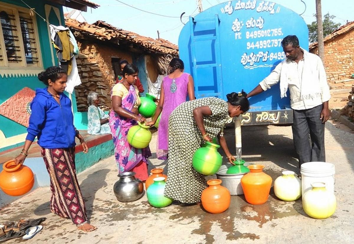 Severe water shortage in Mandya, tankers supply water