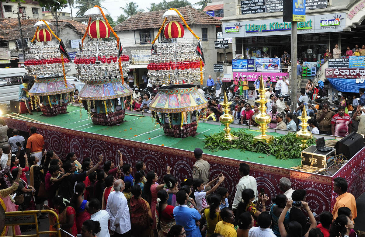 Colourful Shobha Yatre held in Udupi