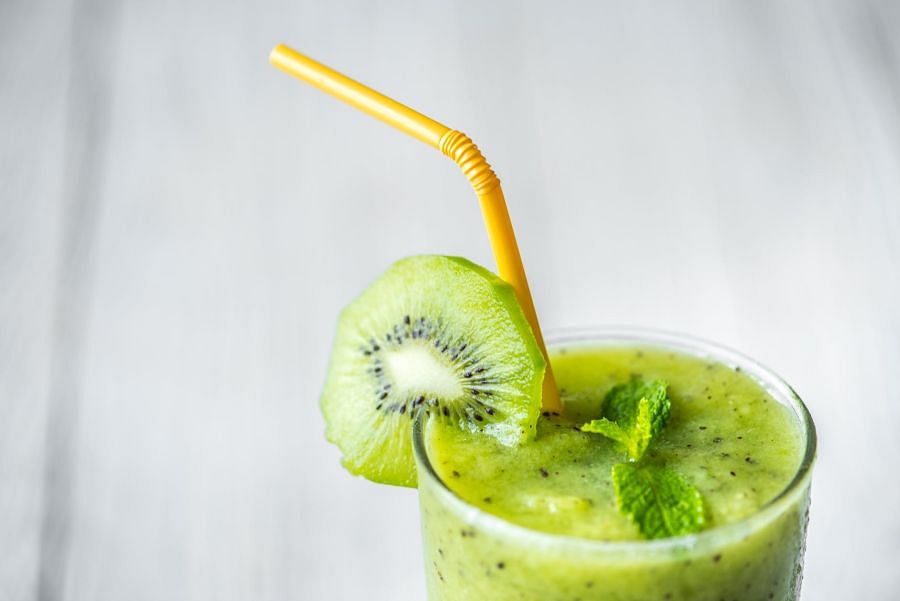 Try this nutritious green tea and kiwi smoothie