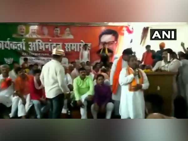 BJP MLA asks party workers to beat govt staff with shoe