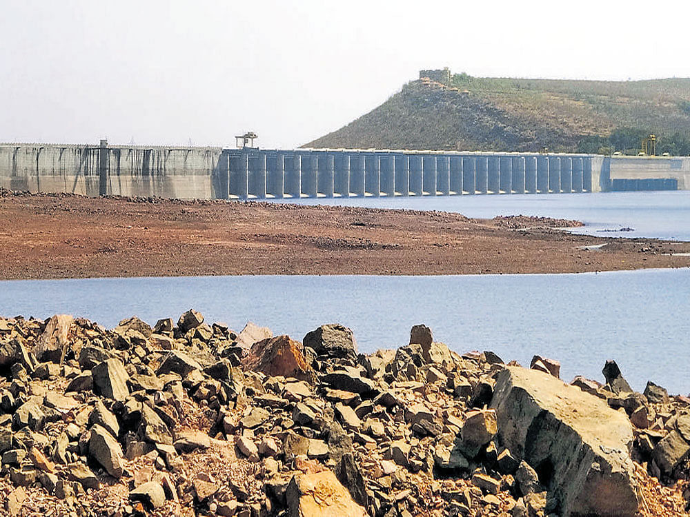 18% water left in 91 major reservoirs in the country