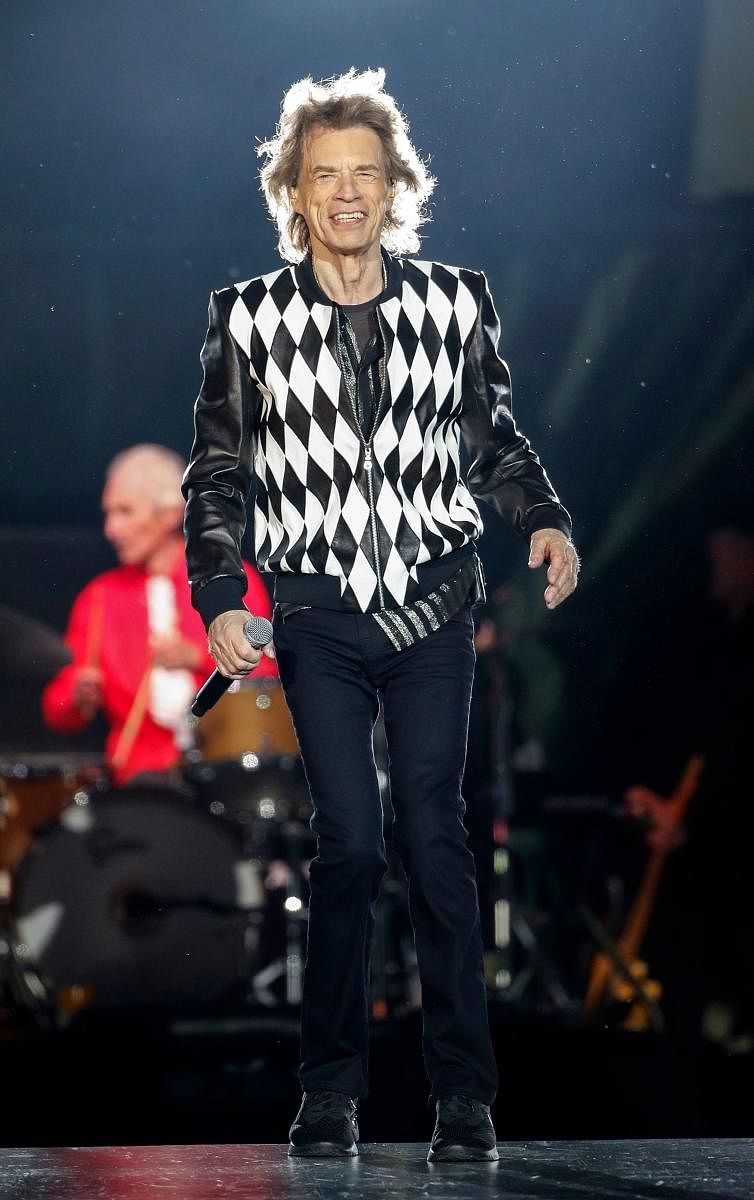 Mick Jagger returns to stage following heart surgery