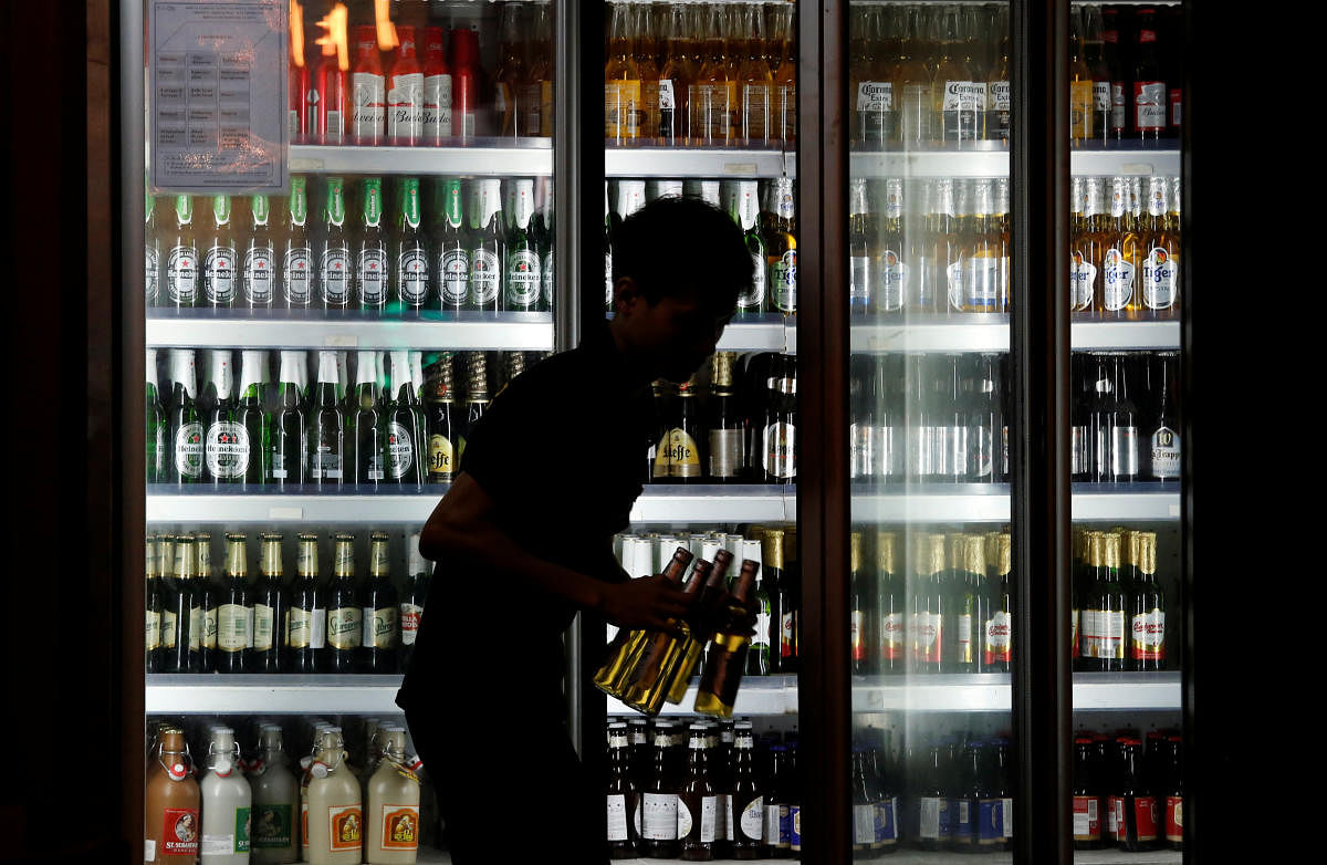 Beer, wine bottles contain toxic substances: Study