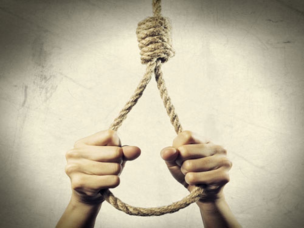 Infosys employee commits suicide