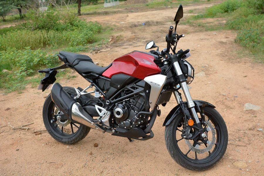 Honda CB300R – a great package for the city or highway