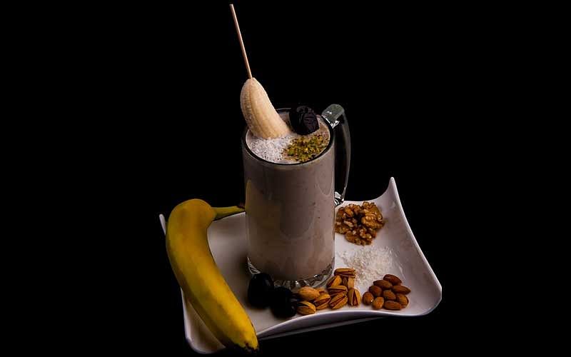 Recipe: Try this healthy date protein smoothie