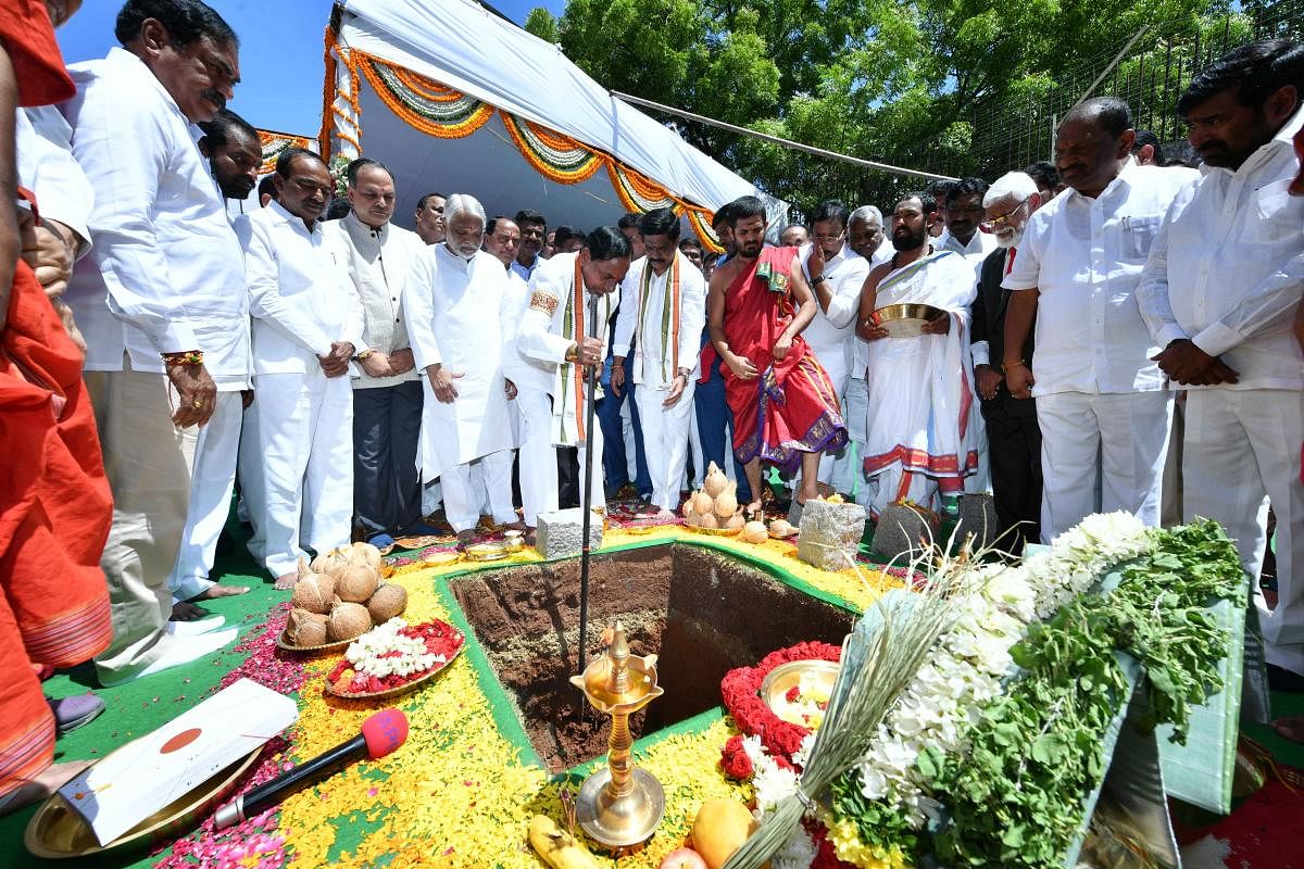 KCR kickstarts work for new Secretariat and Assembly