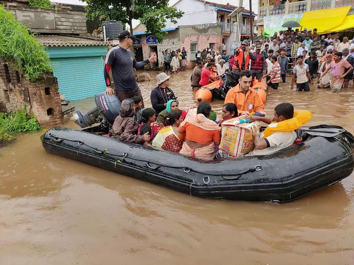 Maha floods: Saibaba Trust announces Rs 10 cr aid