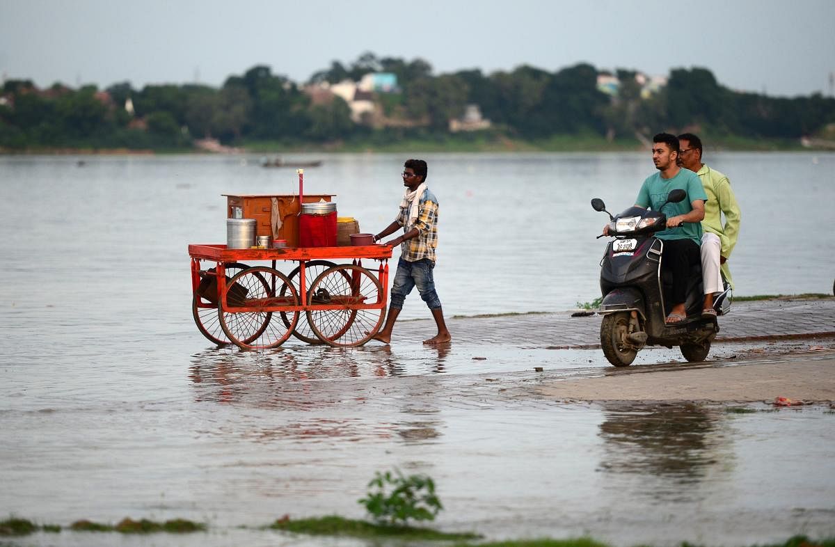 Expedite claim settlements in flooded areas: FinMin