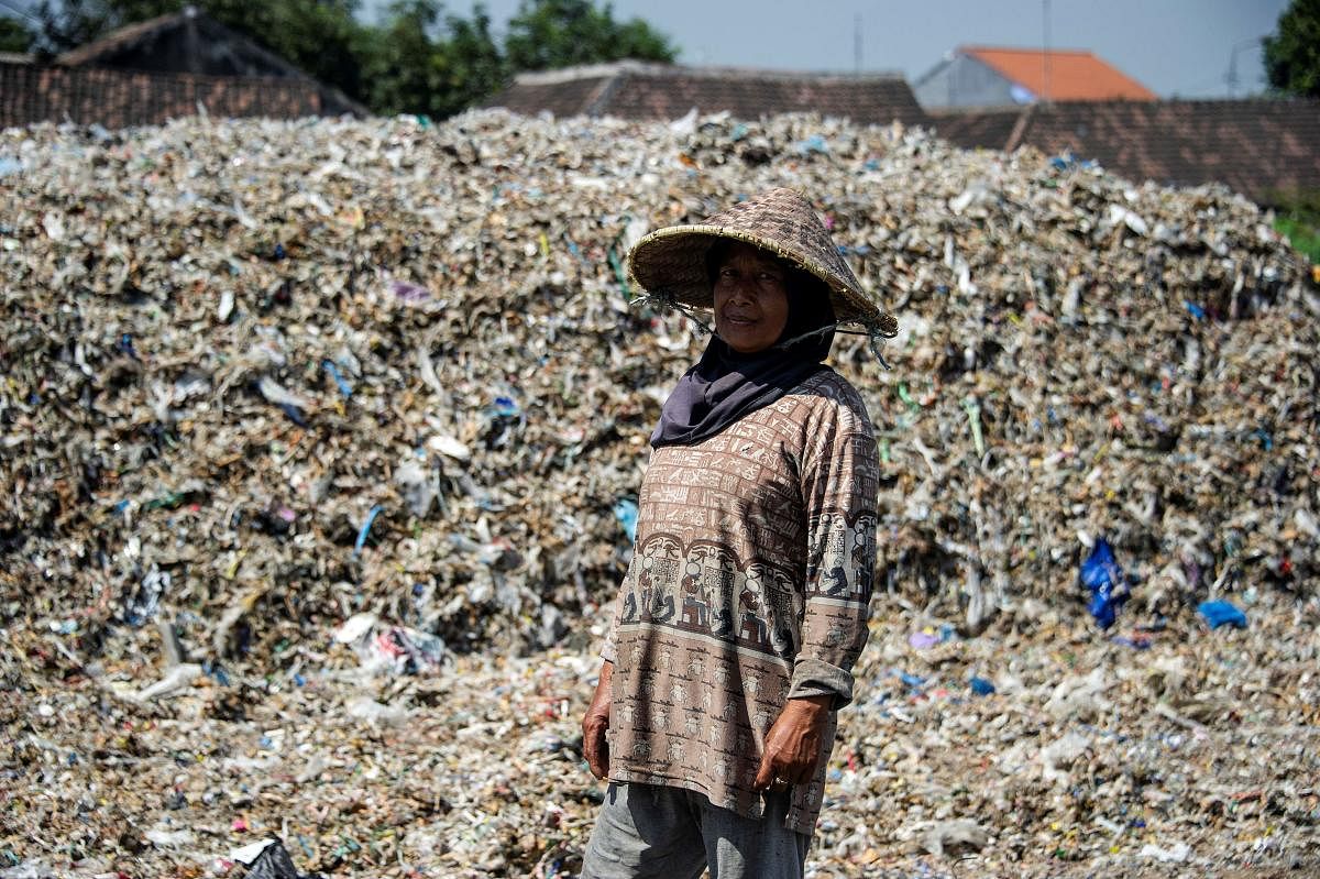 Foreign trash is treasure in Indonesia plastics village