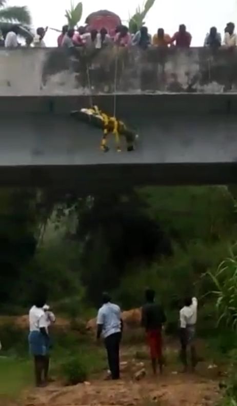Dalit man’s body lowered from bridge in Tamil Nadu