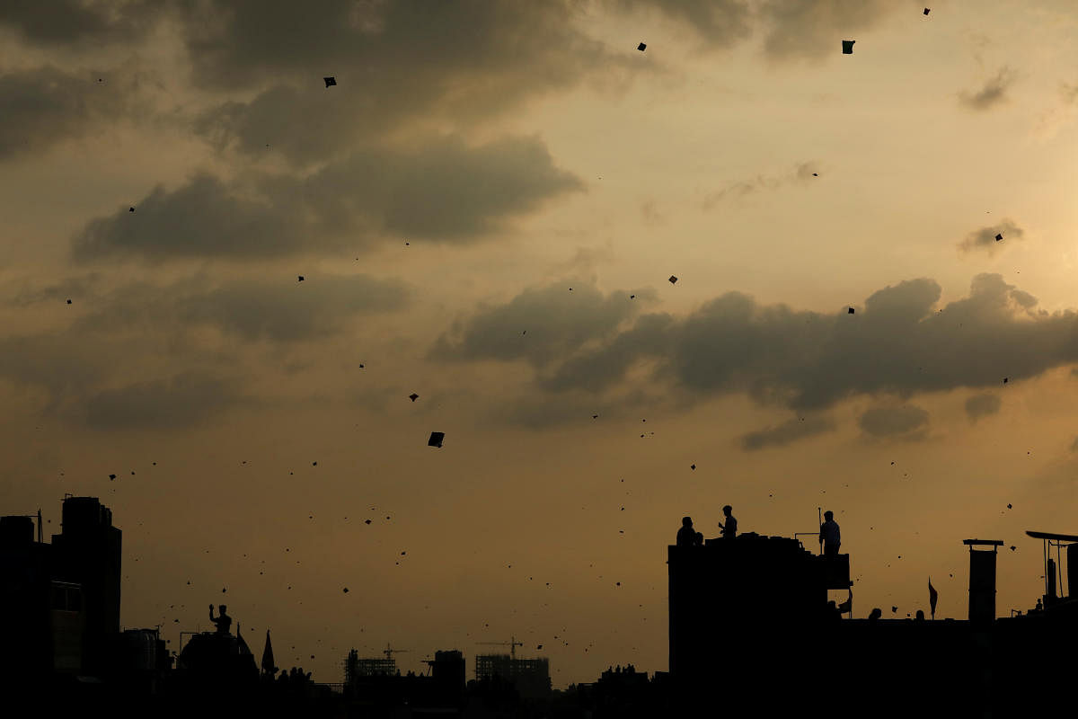 Discourage students from kite flying: Delhi government