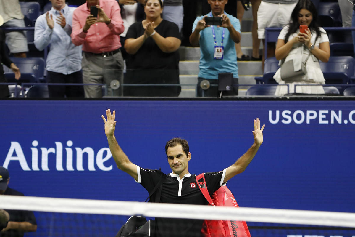 Federer knocked out in US Open quarters by Dimitrov
