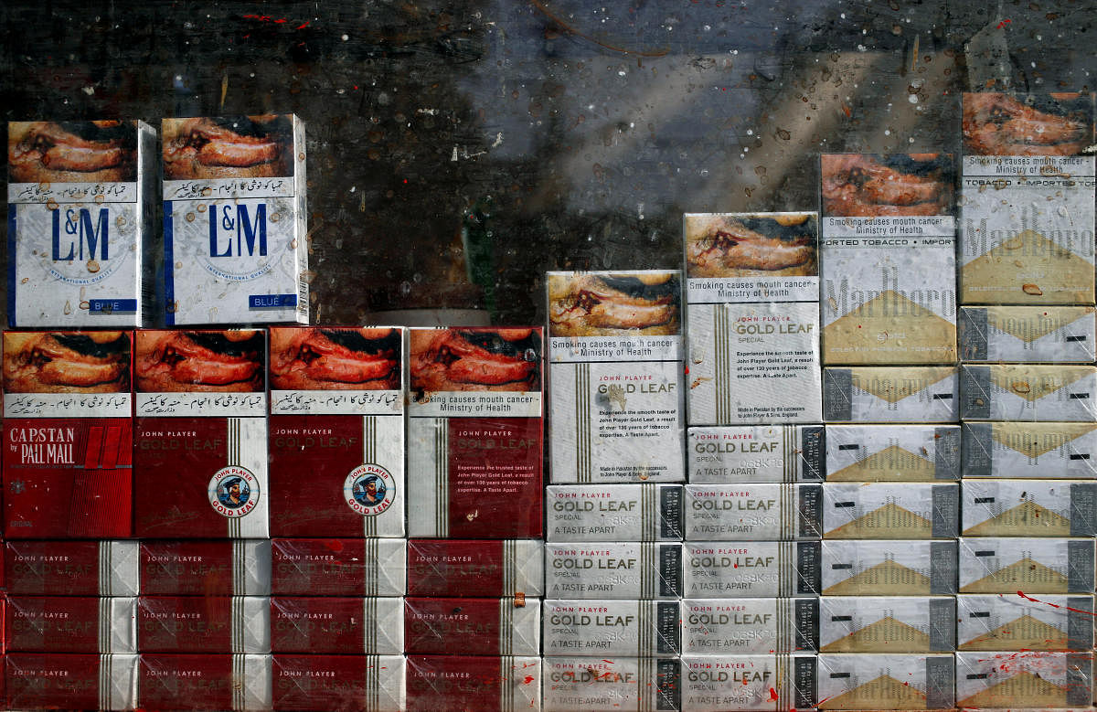 Foreign cigs worth Rs 54L seized