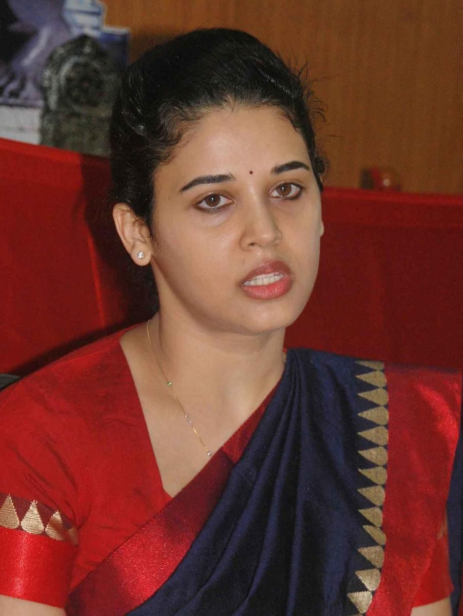 IRS officer to replace Sindhuri?