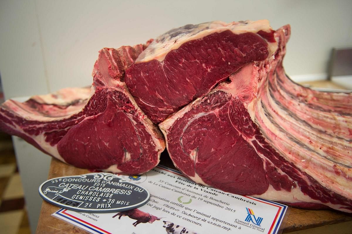 Is red meat carcinogenic or not?