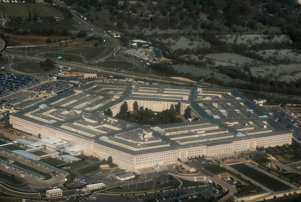Pentagon analyst charged in leaks of classified reports