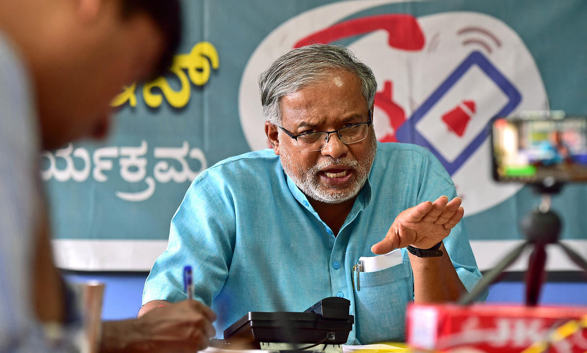 Malayalis teaching in Kannada schools, Minister objects