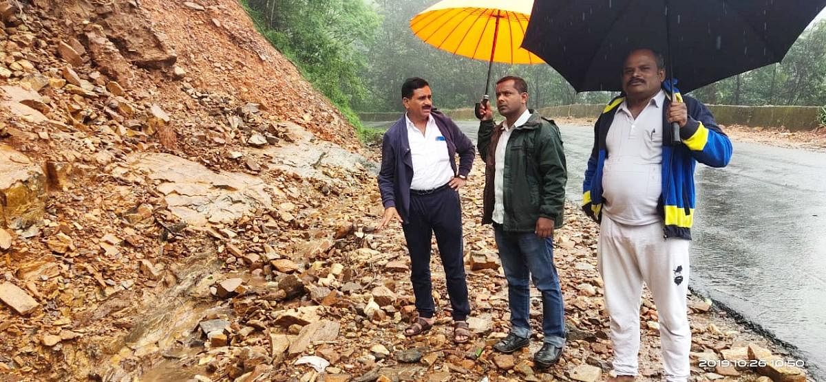 Rain poses hindrance to Charmadi Ghat repair