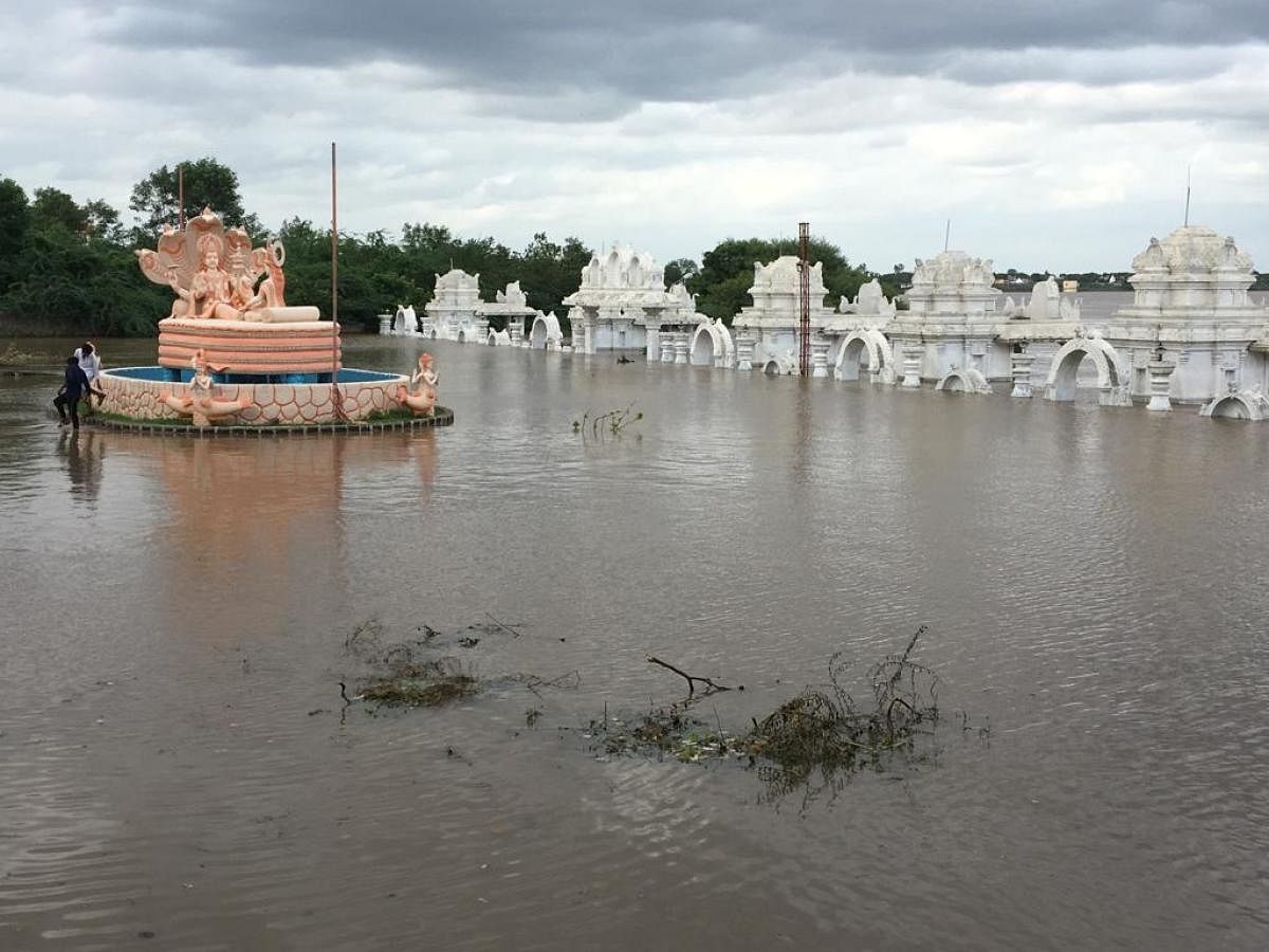 Krishna, Malaprabha unleash flood fury in N-K districts