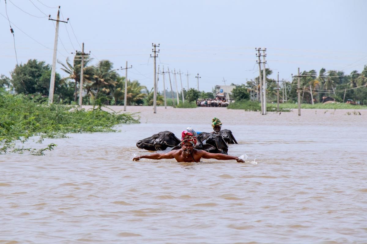 Centre announces Rs 1200 cr for Karnataka flood relief
