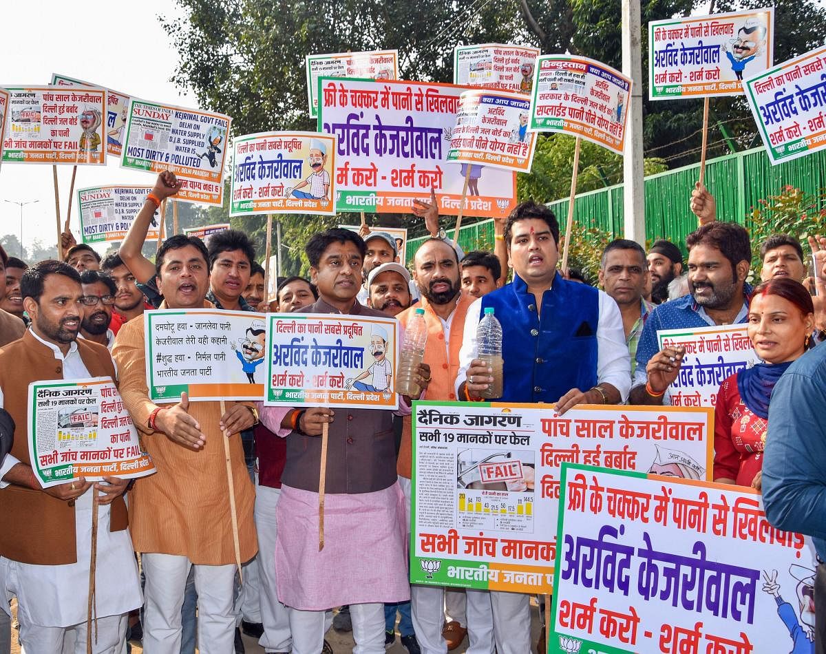 Delhi BJP protests over water quality 