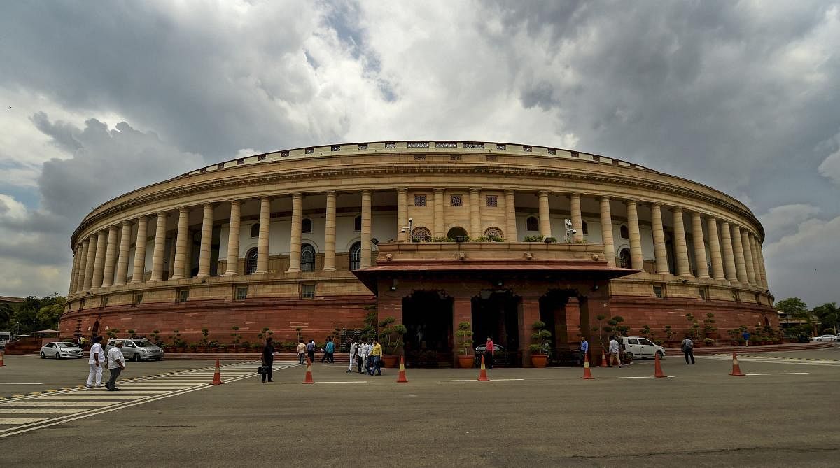 Parl panel seeks suggestions on Cinematograph bill