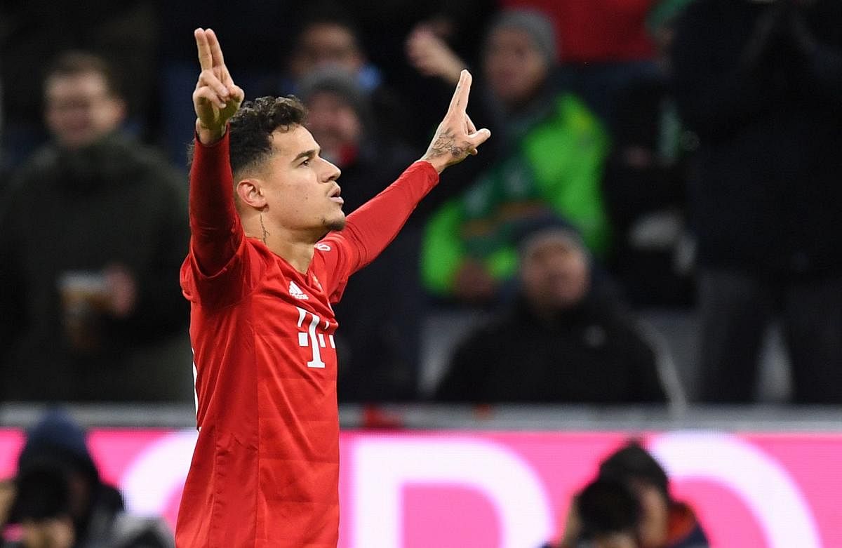 Coutinho hits hat-trick in Bayern rout, Leipzig go top