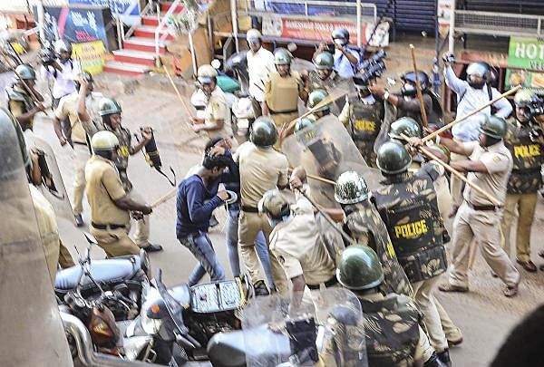  50 persons posing as journalists detained in Mangaluru