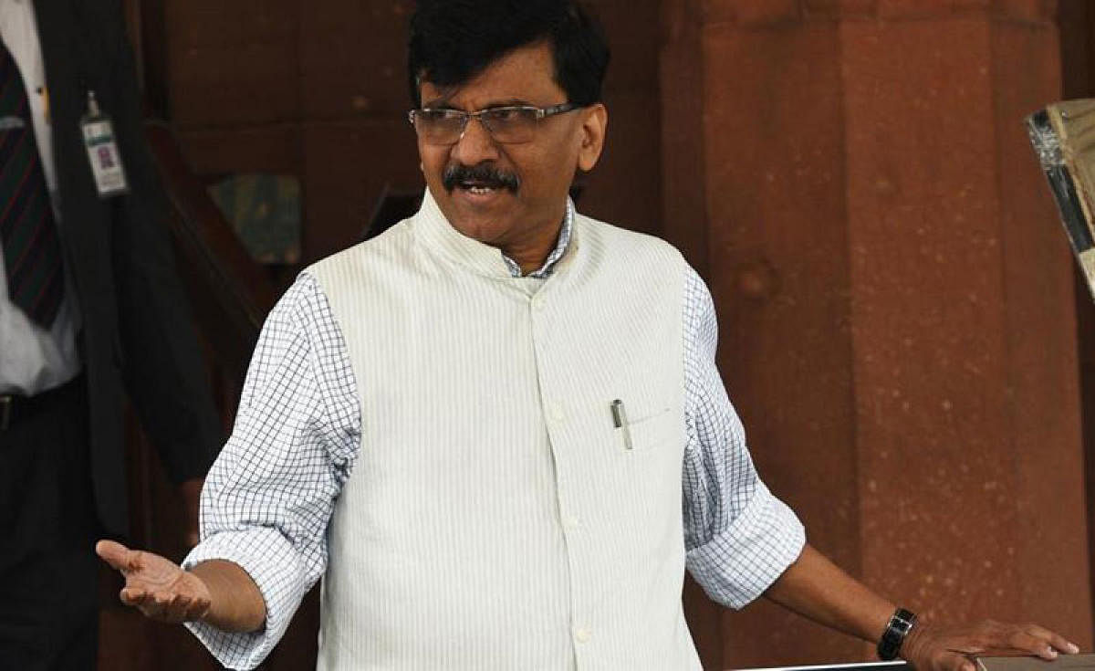 Thackeray agreed to give more FSI to mosques to stop namaaz on roads: Sanjay Raut