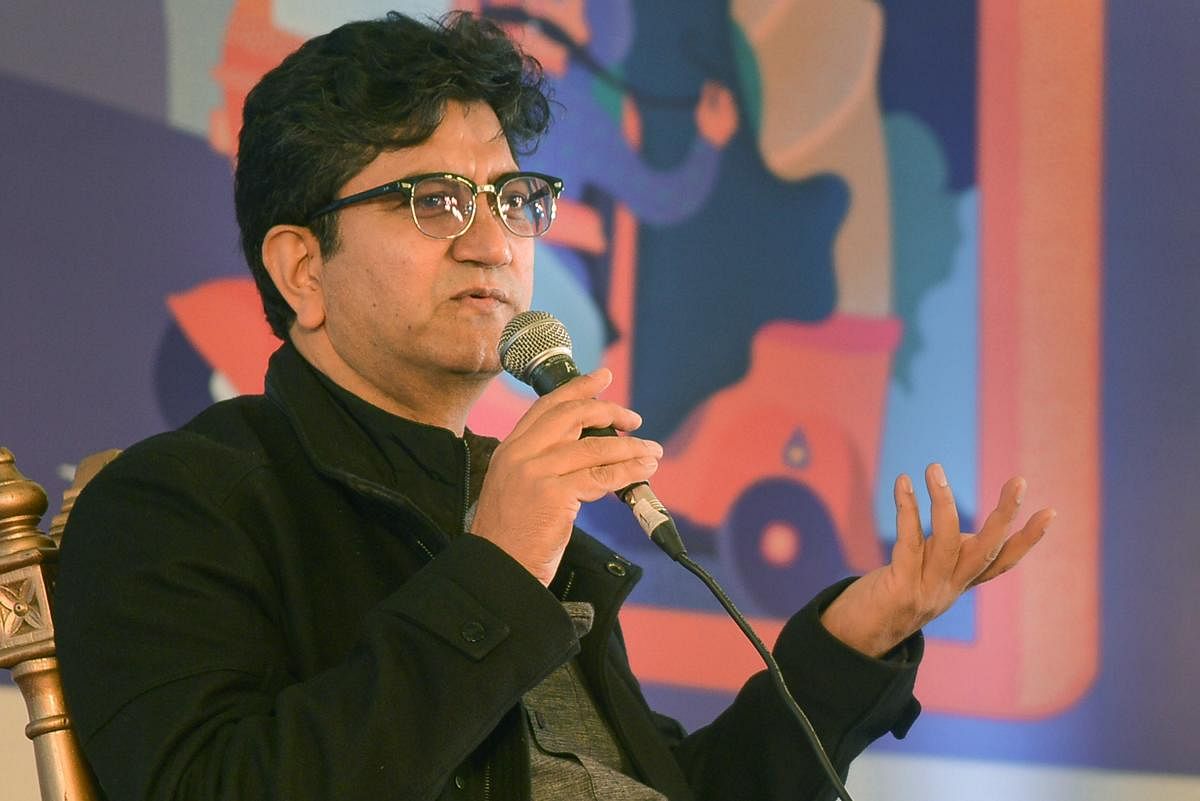 Modi thinks only about India not himself, so called him 'fakir': Prasoon Joshi