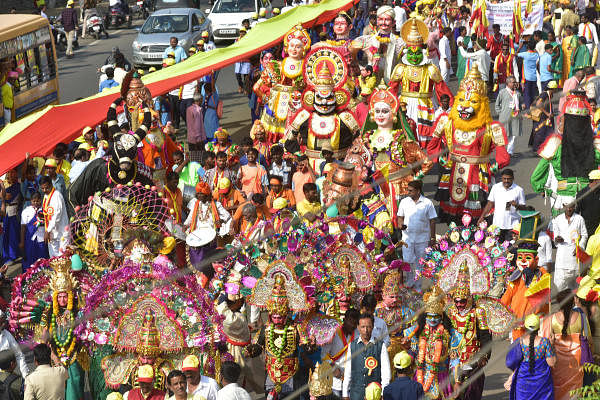 Kannada pride pervades the air as lit fest kicks off in Kalaburagi