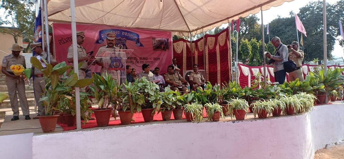 Cops get medals for winning Police Duty Meet contests
