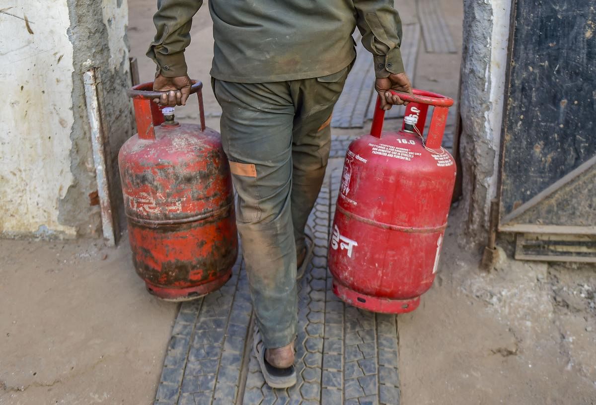 DH Deciphers: LPG gas cylinder price blast rips through middle-class budget