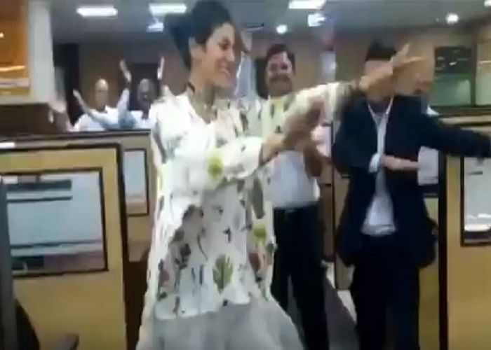 Video of Welspun India CEO Dipali Goenka dancing with office employees wins hearts