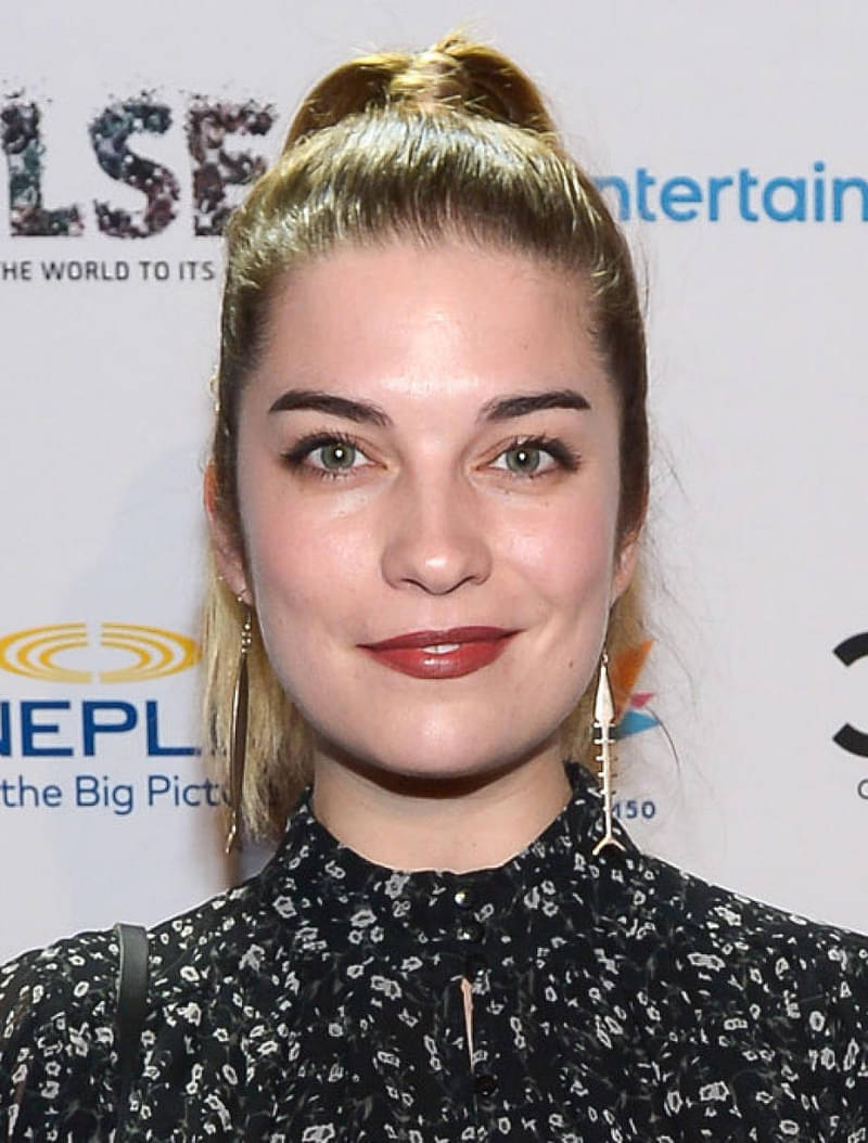 Annie Murphy Will Star in AMC's “Kevin Can Go F*** Himself”
