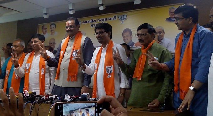Gujarat: ex-Congress MLA Alpesh Thakor joins BJP 